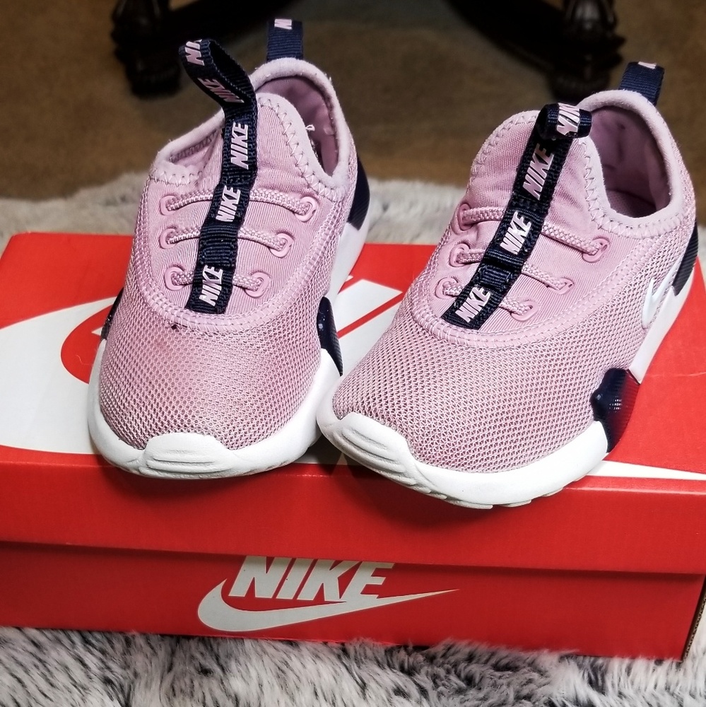 👟👟 SOLD